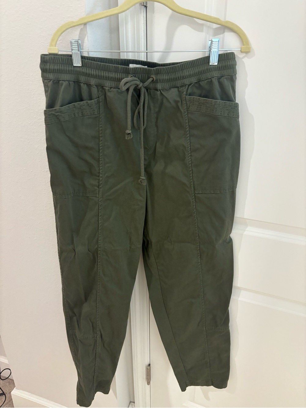 Lou & Grey Olive Green Drawstring Jogger Pants